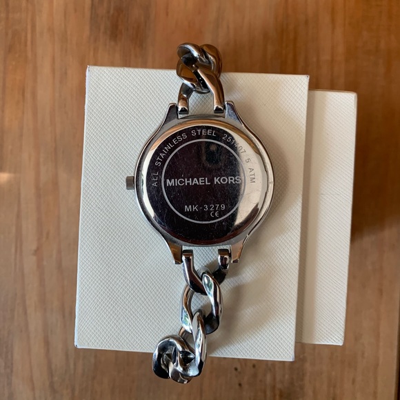 MK watch - Picture 4 of 6